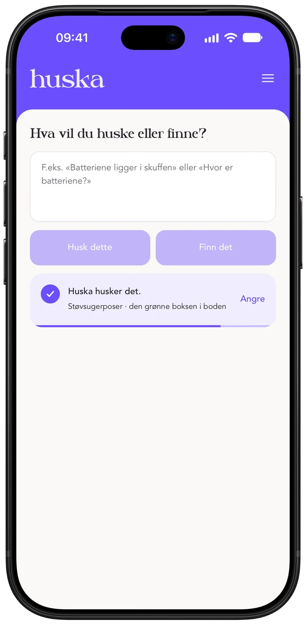 Huska på iPhone etter at et minne er lagret: «Huska husker det. Støvsugerposer · den grønne boksen i boden», med knappen Angre.